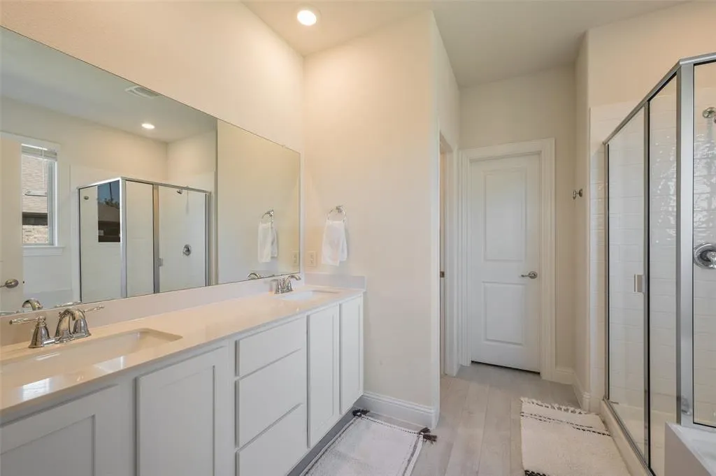 3216 Quartz Road