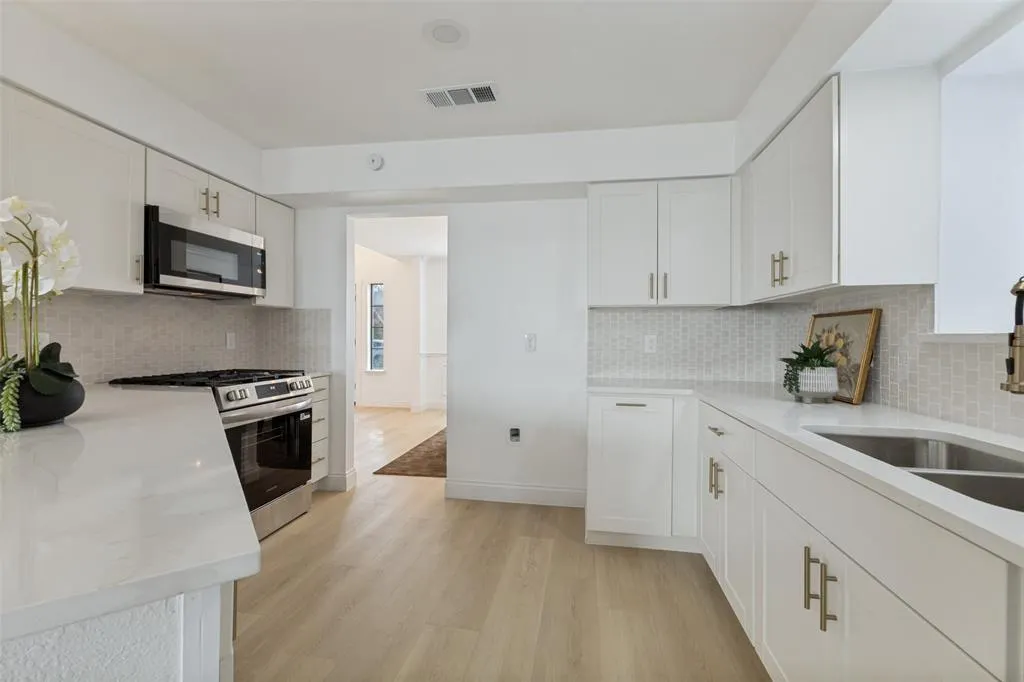 4721 Fallon Place