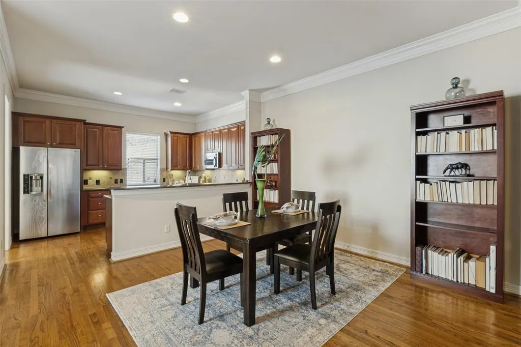 3704 Wycliff Avenue #7