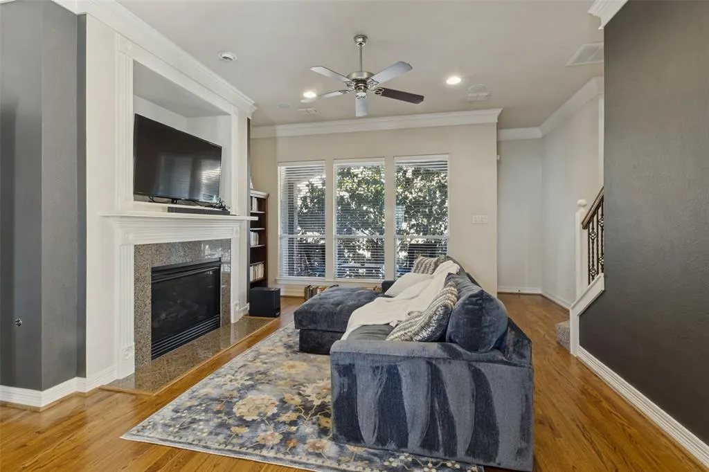 3704 Wycliff Avenue #7