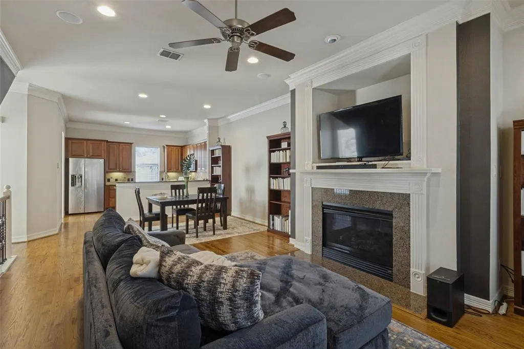 3704 Wycliff Avenue #7