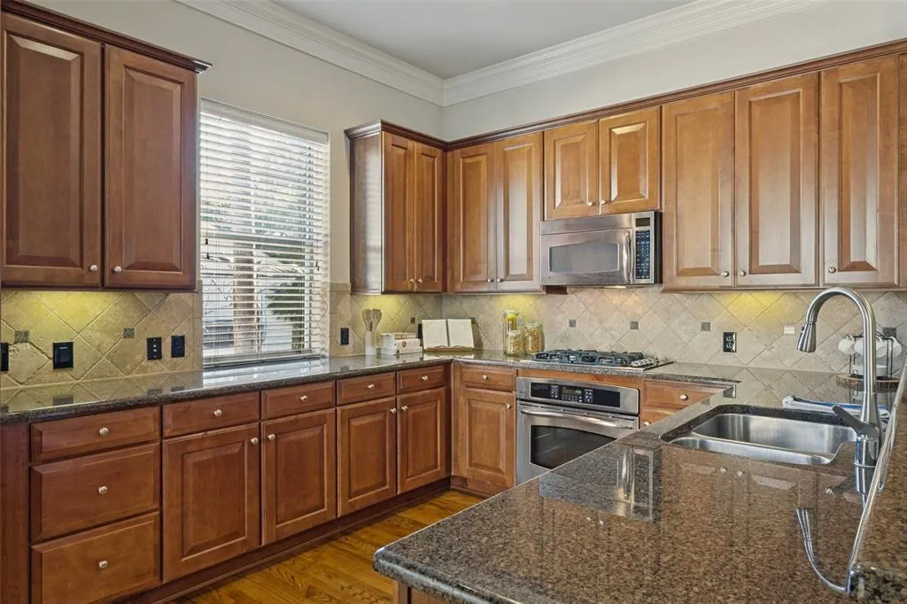 3704 Wycliff Avenue #7