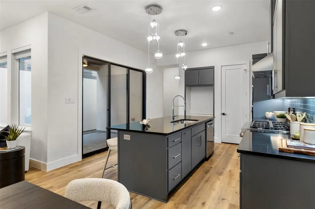 7312 Collin Mckinney Parkway