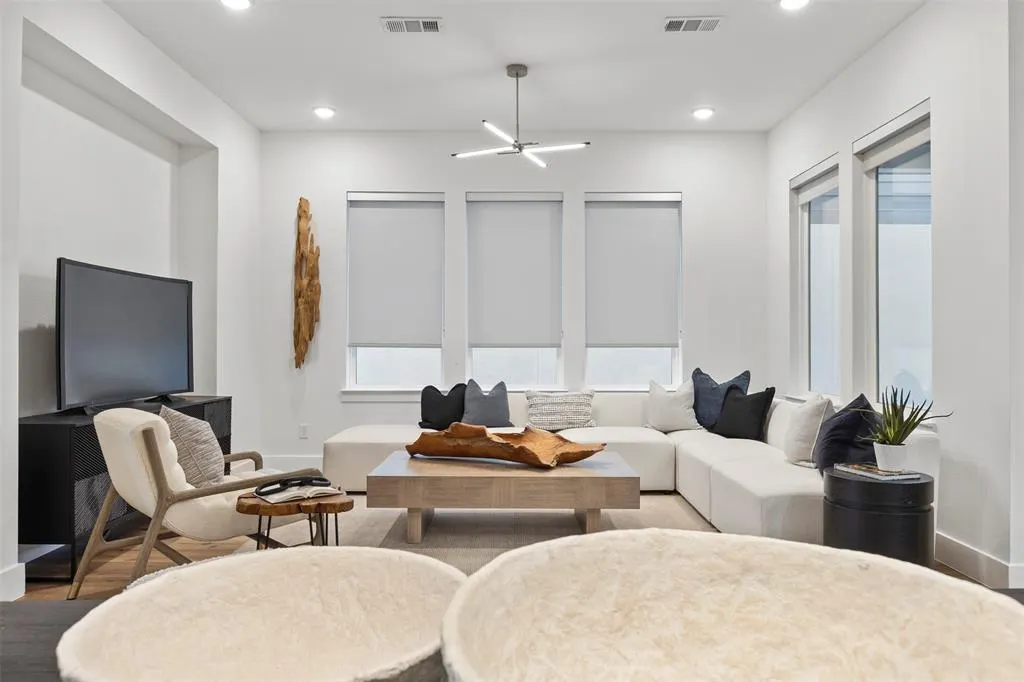 7312 Collin Mckinney Parkway