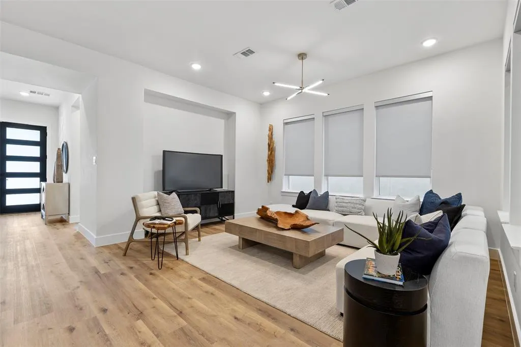 7312 Collin Mckinney Parkway