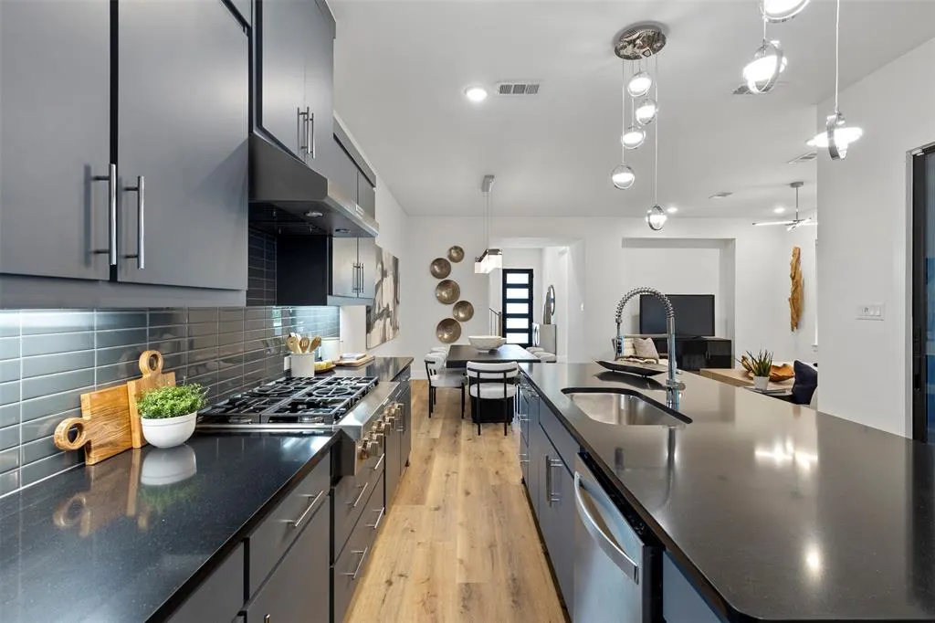 7312 Collin Mckinney Parkway