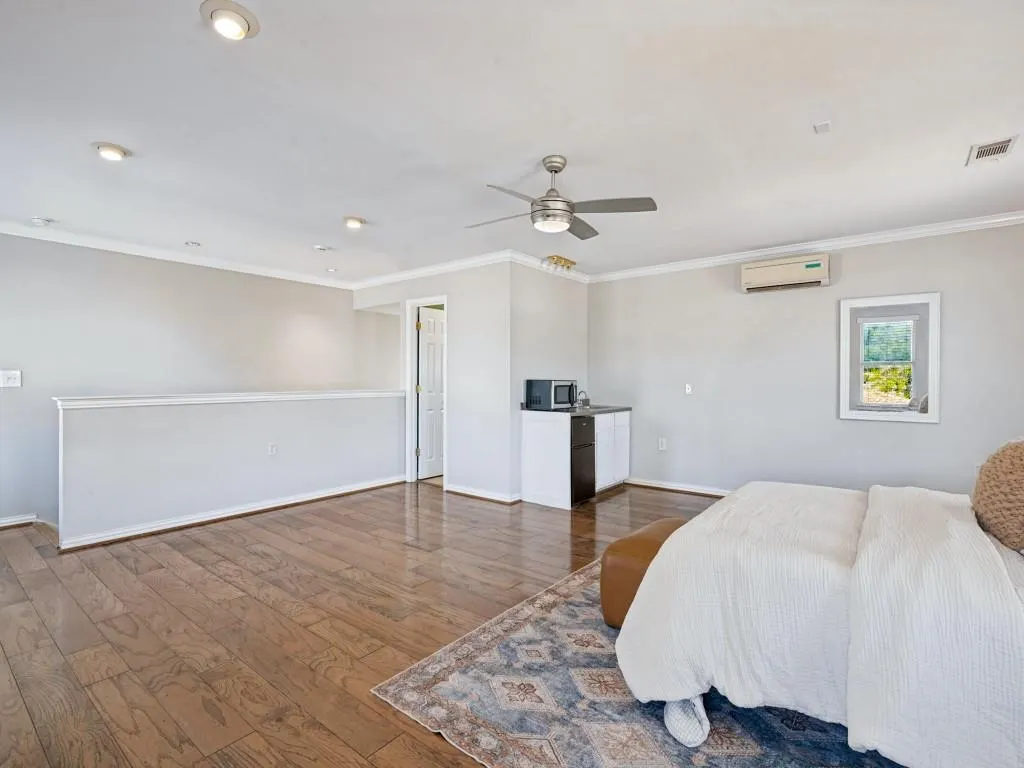 1811 Centenary Drive