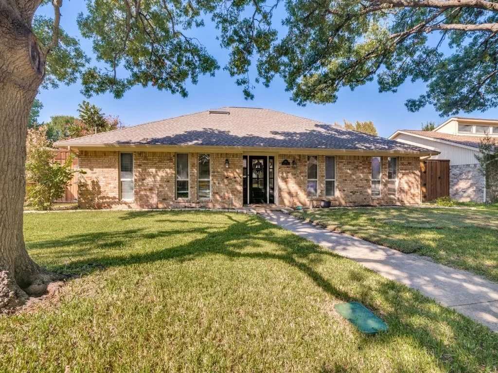 1811 Centenary Drive
