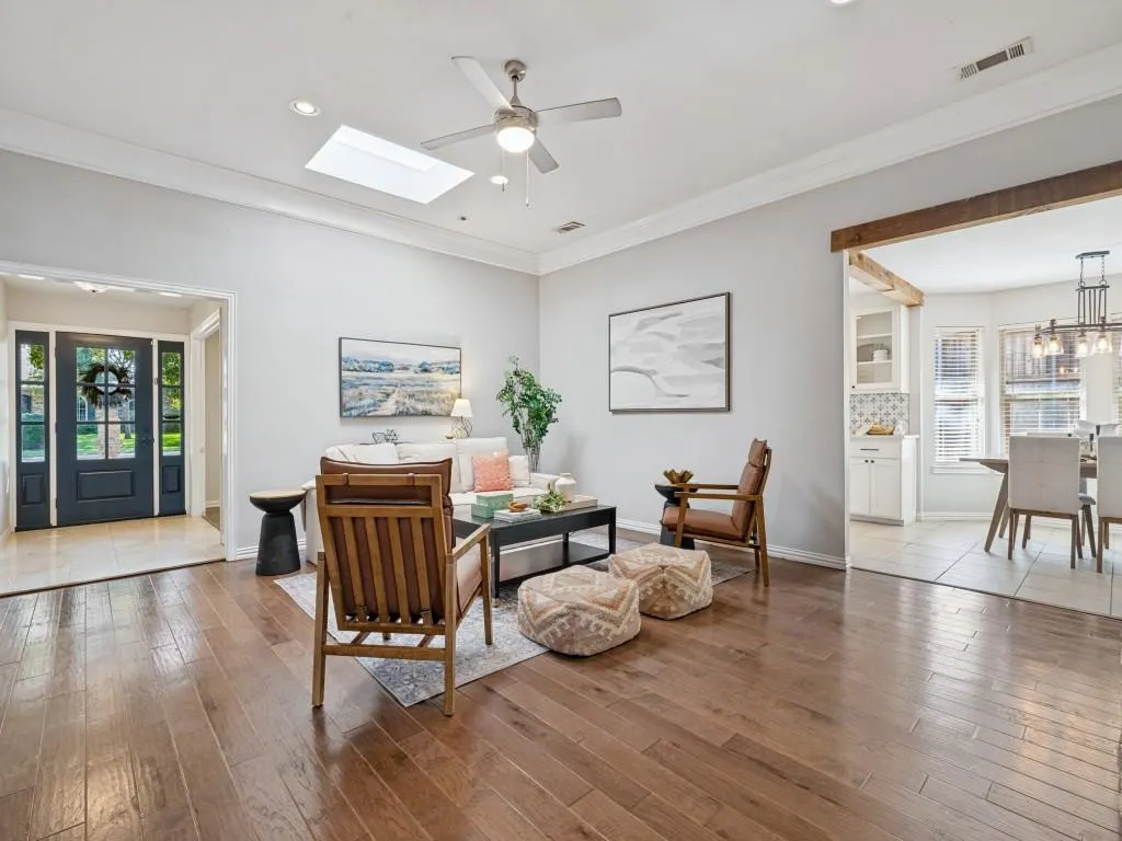 1811 Centenary Drive