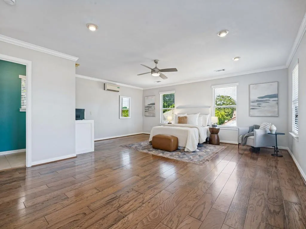 1811 Centenary Drive