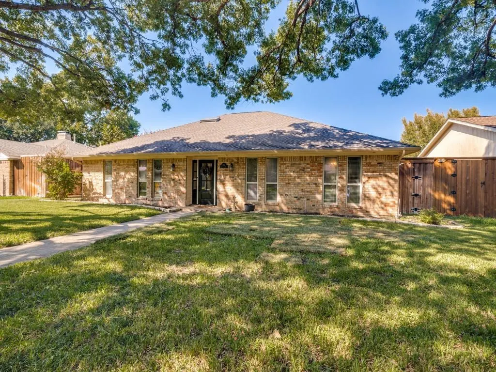 1811 Centenary Drive