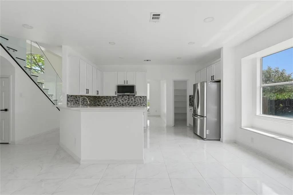 5001 Spicewood Drive