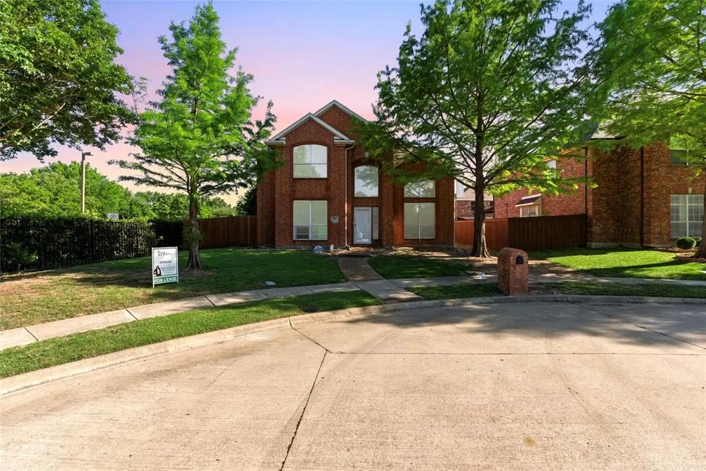 5001 Spicewood Drive