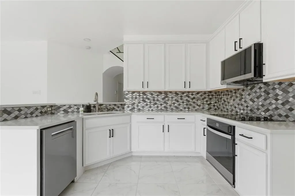 5001 Spicewood Drive