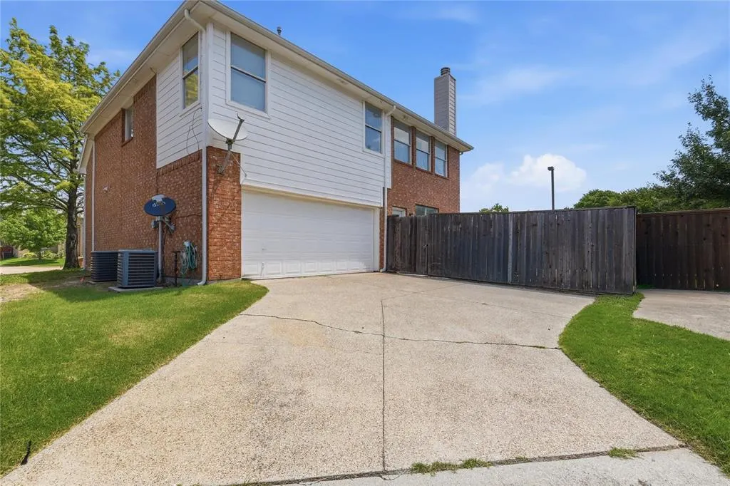 5001 Spicewood Drive