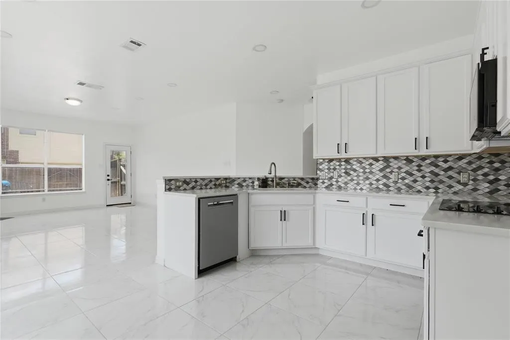 5001 Spicewood Drive