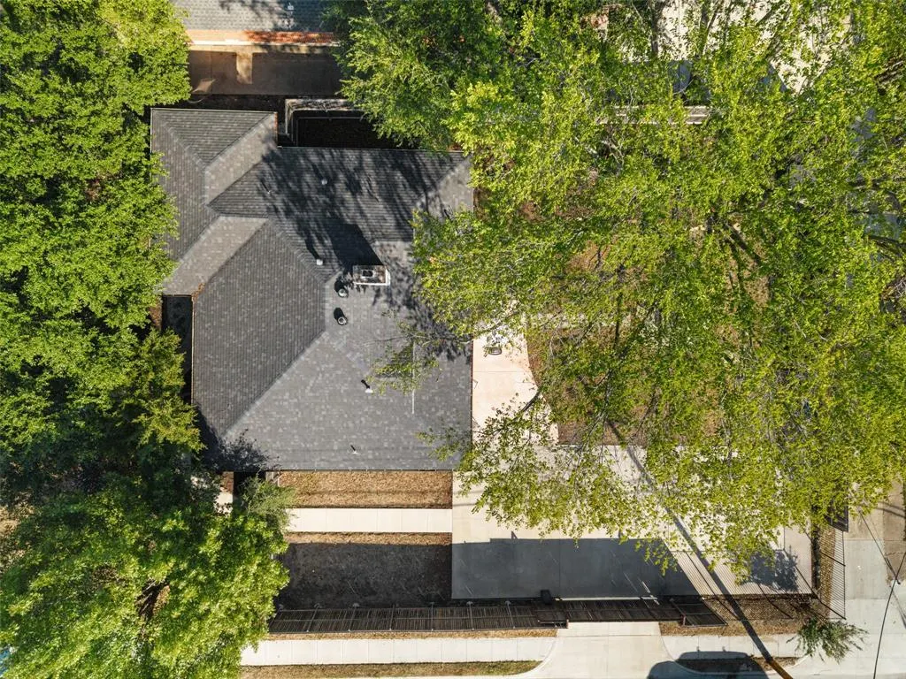 6404 E Lovers Lane