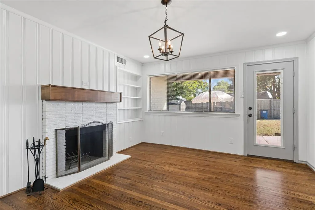 6404 E Lovers Lane