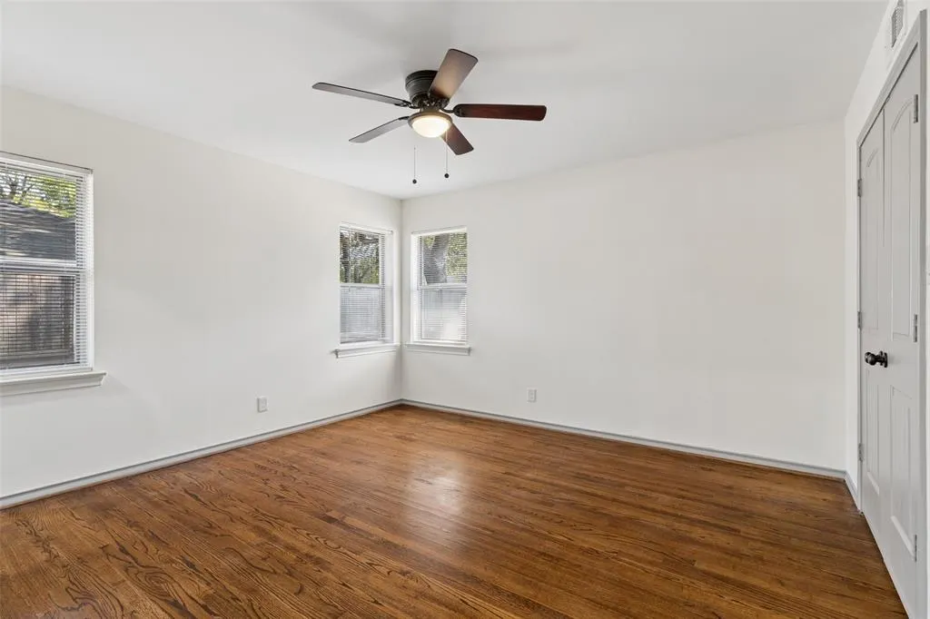 6404 E Lovers Lane