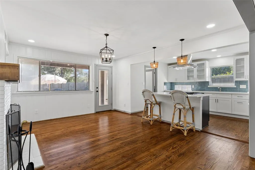 6404 E Lovers Lane