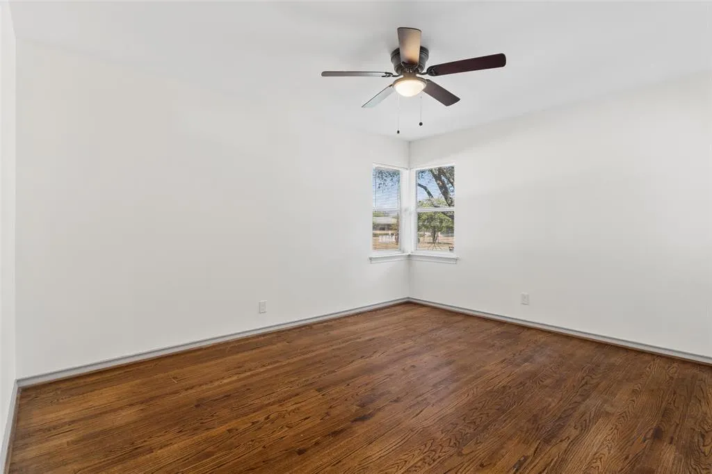 6404 E Lovers Lane