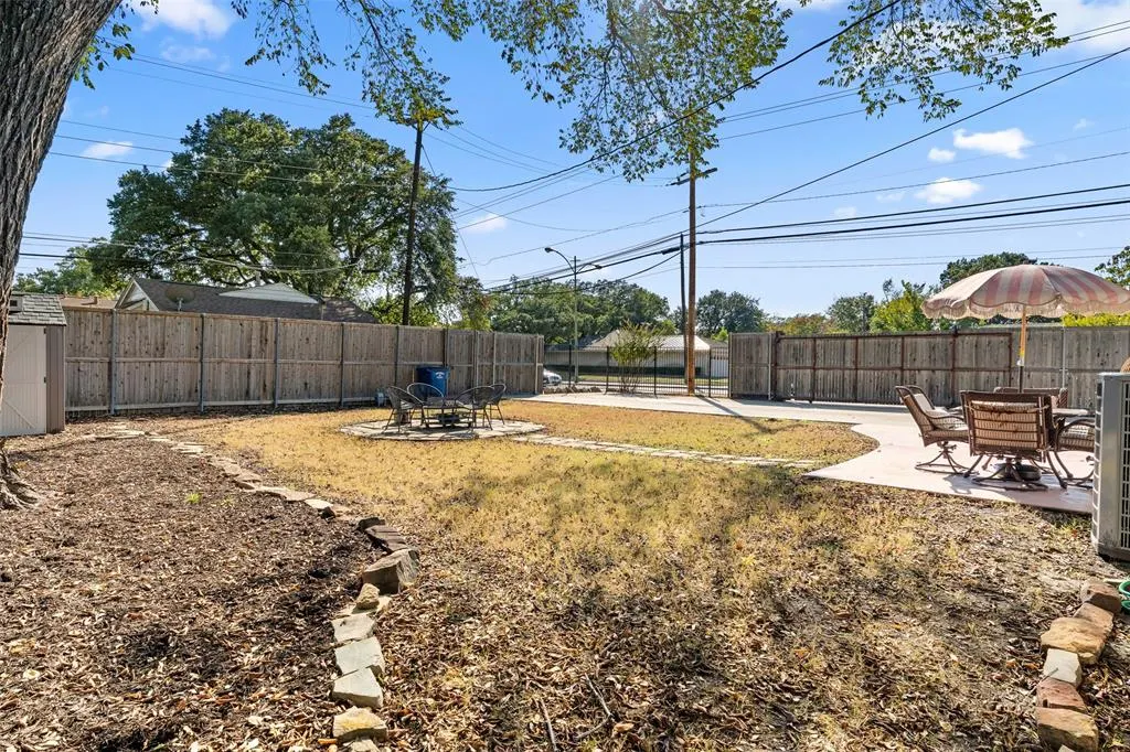 6404 E Lovers Lane