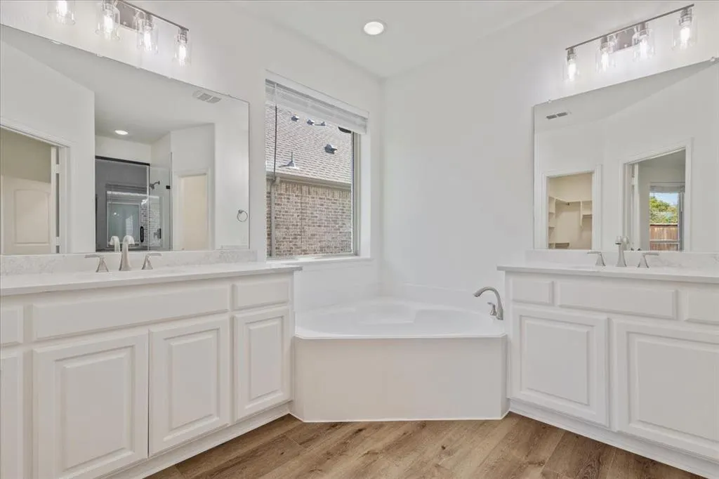 3621 Wagon Wheel Way