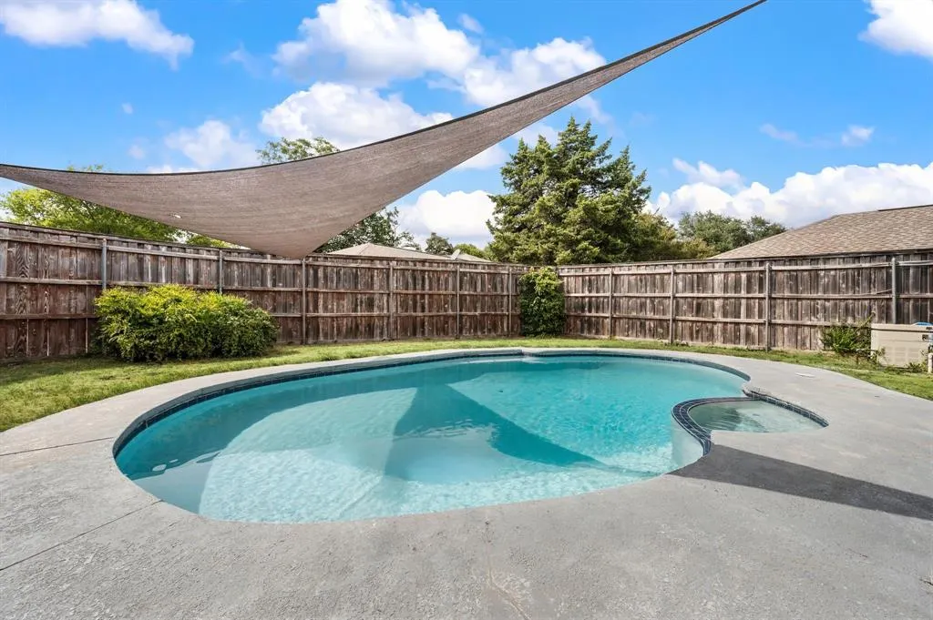 2405 Ridgewood Drive