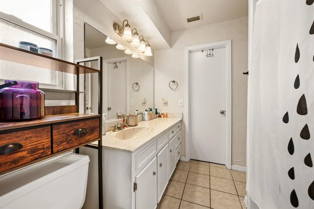 2405 Ridgewood Drive