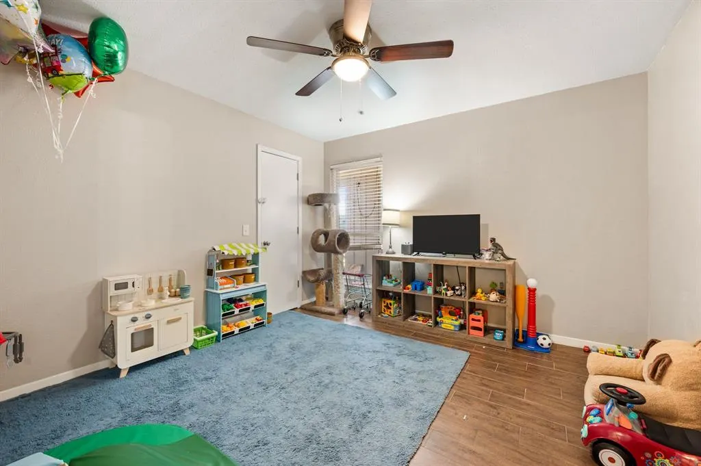 2405 Ridgewood Drive
