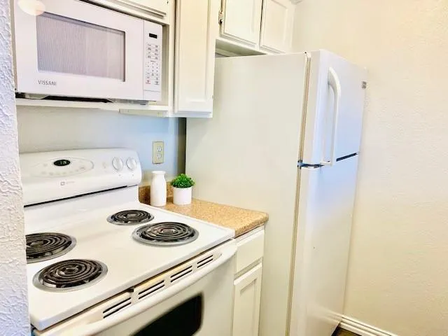 7621 Mccallum Boulevard #108
