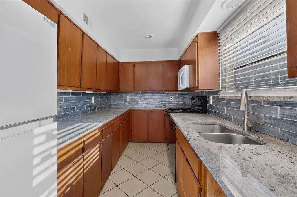 5710 Leona Avenue #9