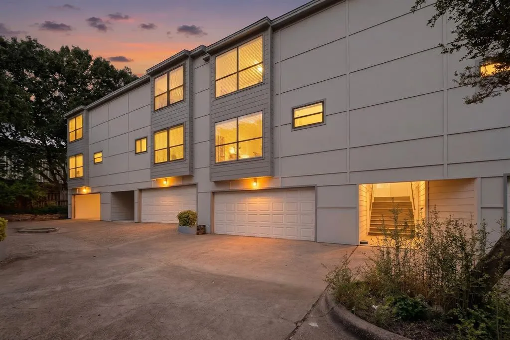 5710 Leona Avenue #9