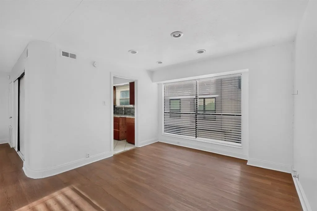 5710 Leona Avenue #9