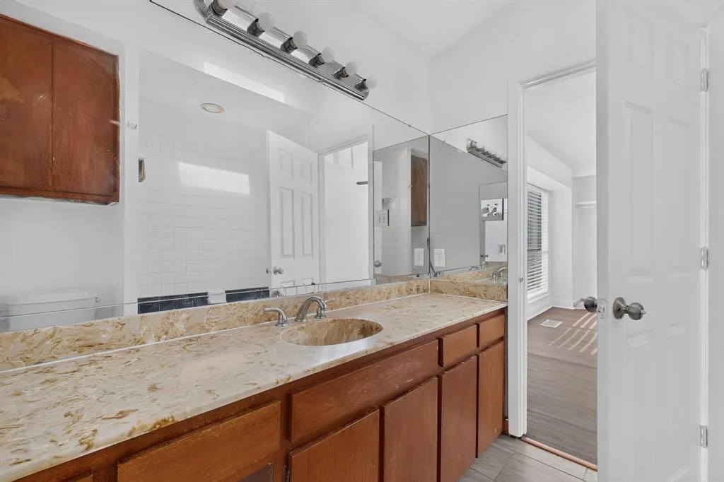 5710 Leona Avenue #9