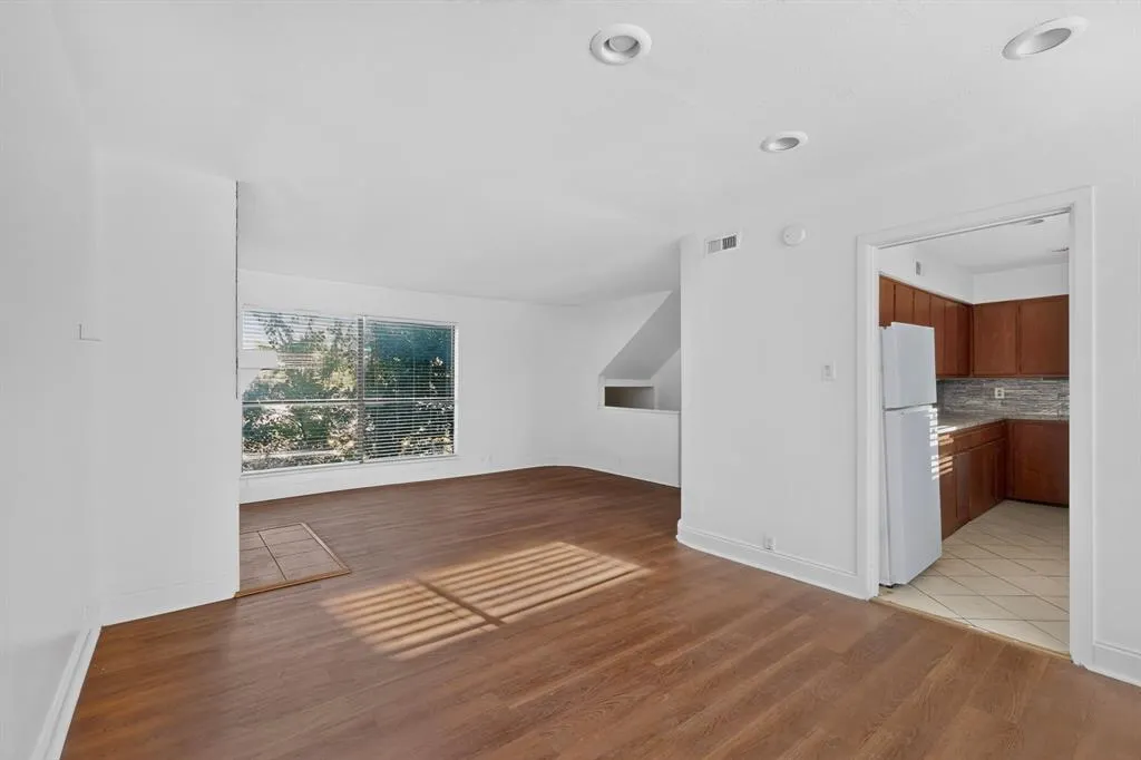 5710 Leona Avenue #9