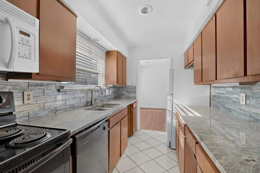 5710 Leona Avenue #9
