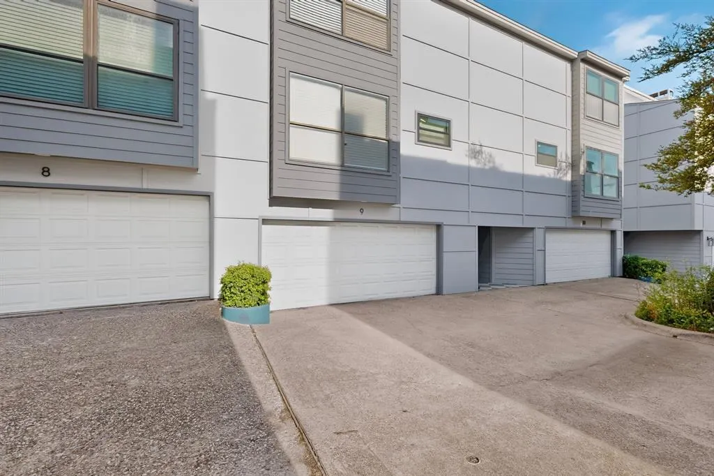 5710 Leona Avenue #9