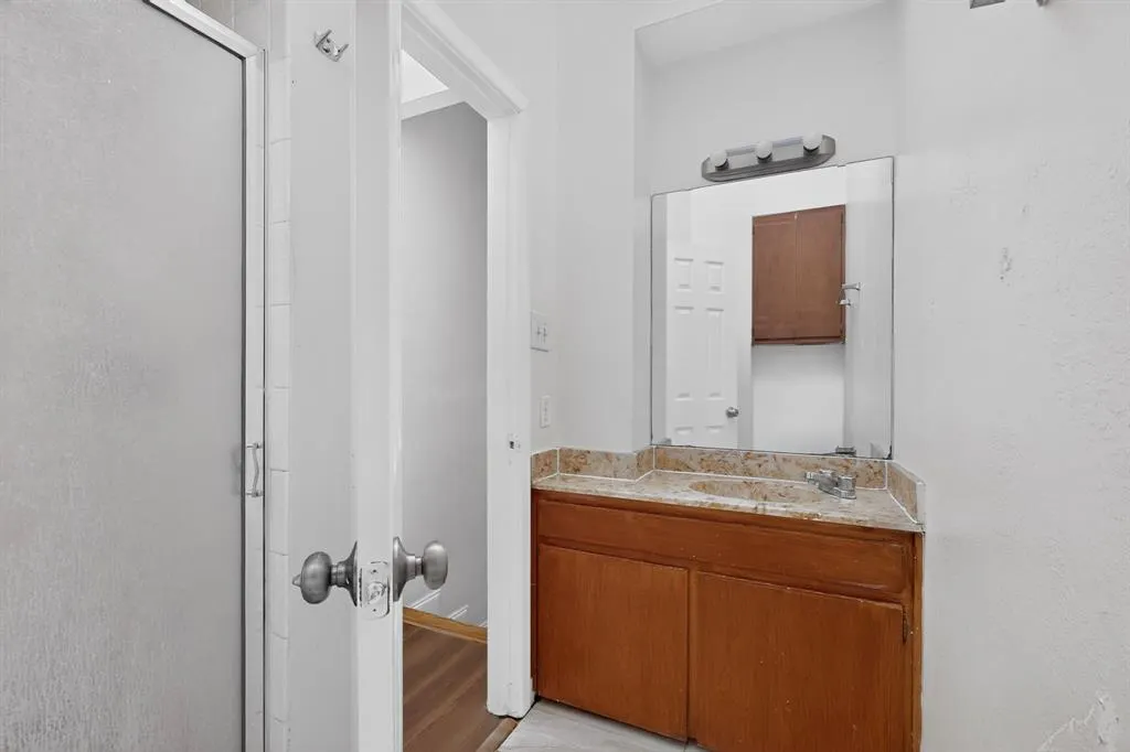 5710 Leona Avenue #9