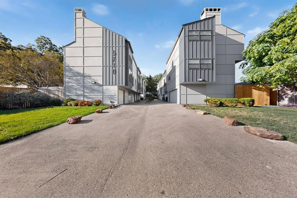 5710 Leona Avenue #9