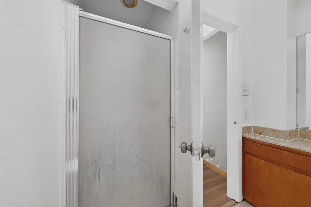 5710 Leona Avenue #9