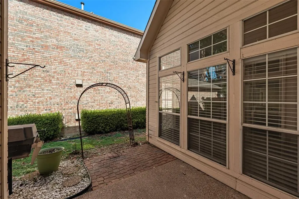 2716 Carnation Drive