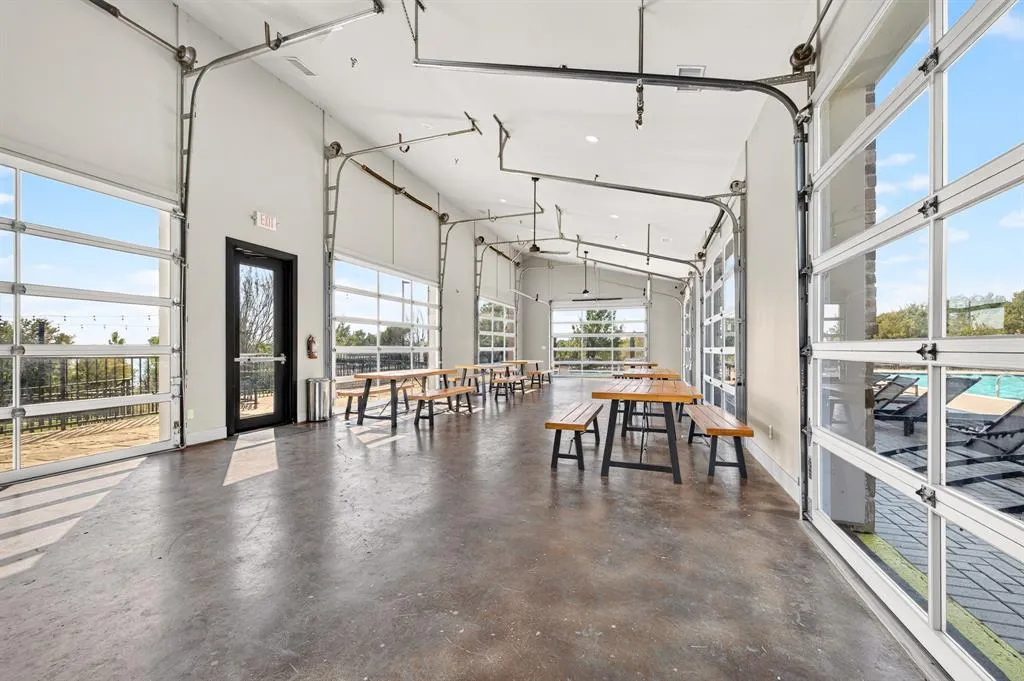 2116 Barx Drive