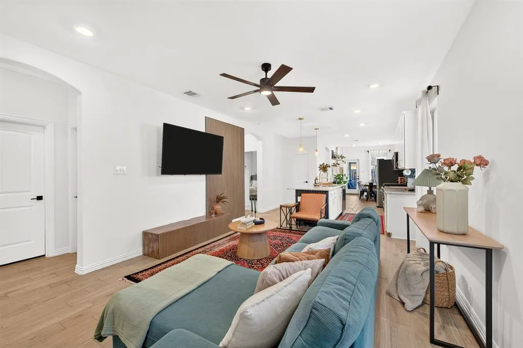 2116 Barx Drive