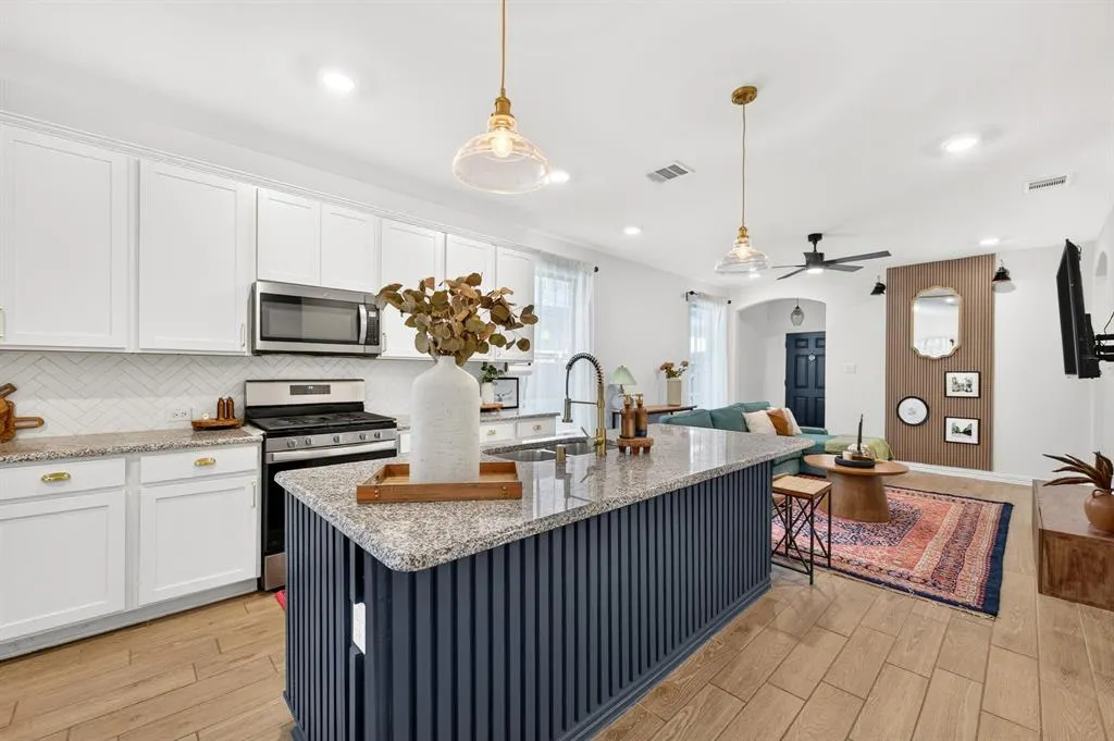 2116 Barx Drive