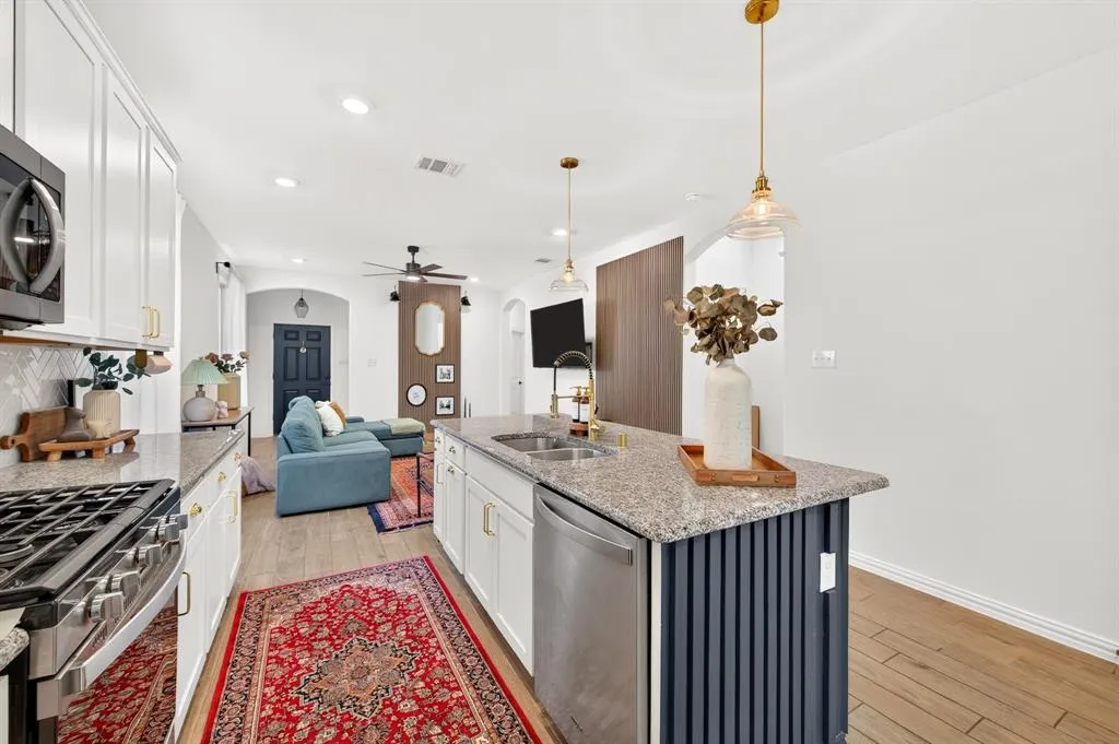 2116 Barx Drive