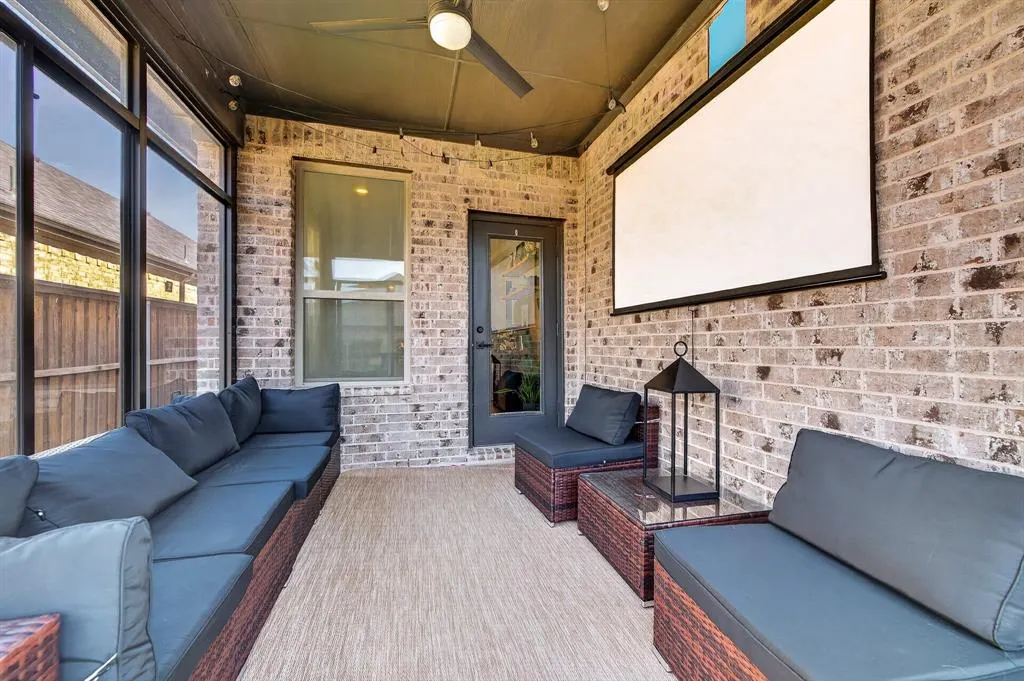 2116 Barx Drive