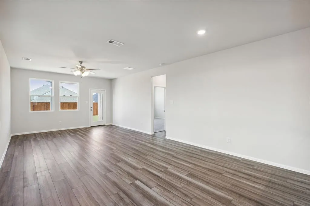 836 Santa Lucia Drive