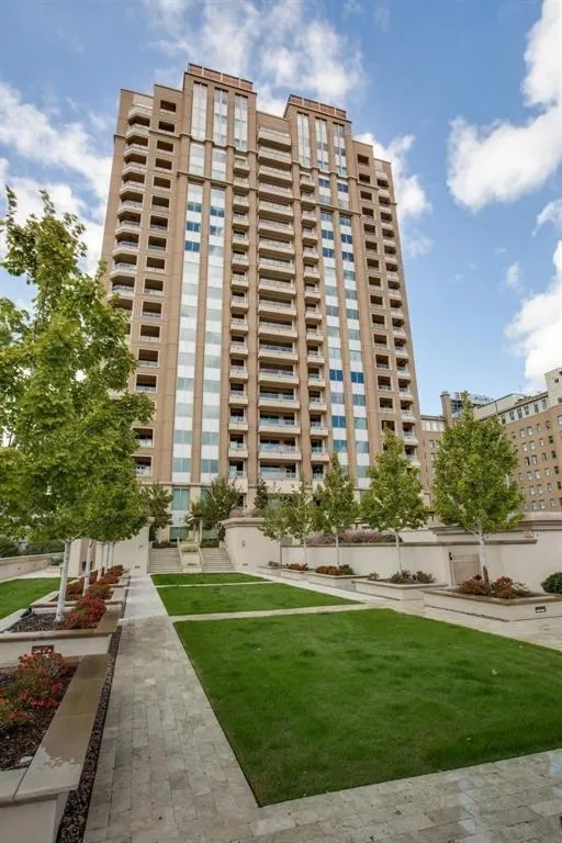 2300 WOLF Street #18-A