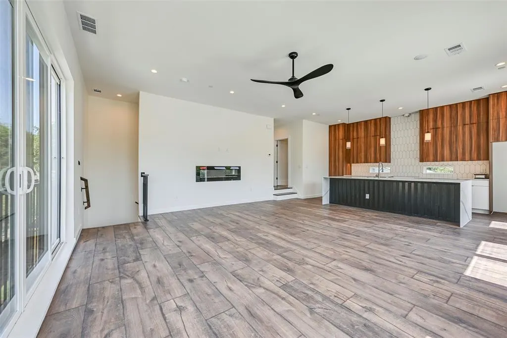 2247 Mail Avenue #103